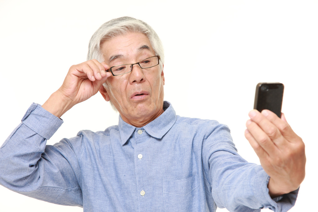 老花的發(fā)生除了與年齡有關(guān)，你還能想到什么？